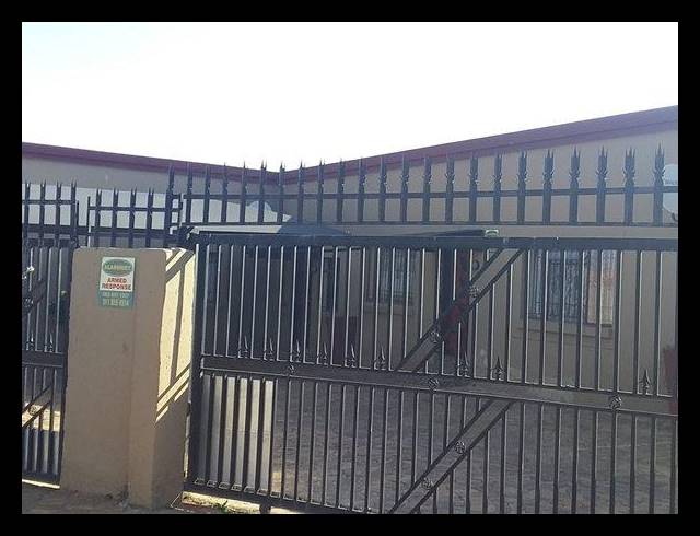 2 BEDROOM PROPERTY TO RENT IN ZAKARIYYA PARK